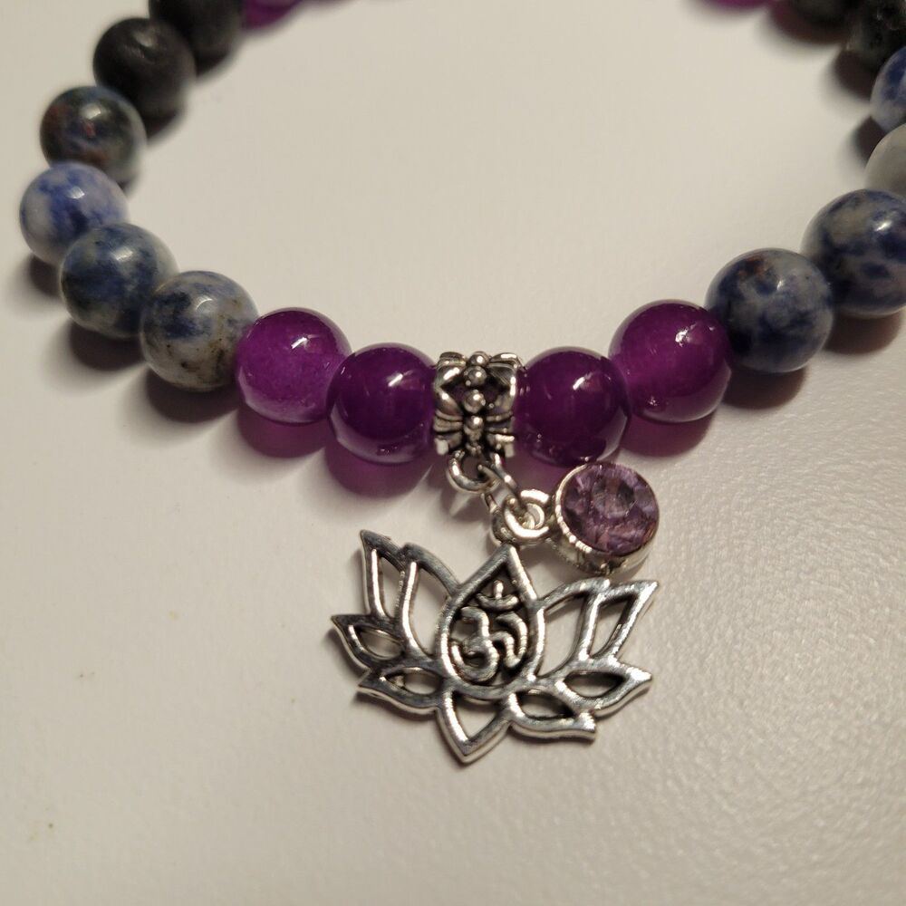 Set of 2 Beaded Bracelets Purple Stone w Charm Silver Stretchy Trendy - Picture 2 of 3